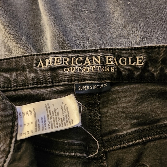 American Eagle Deconstructed Jeans - Picture 6 of 6
